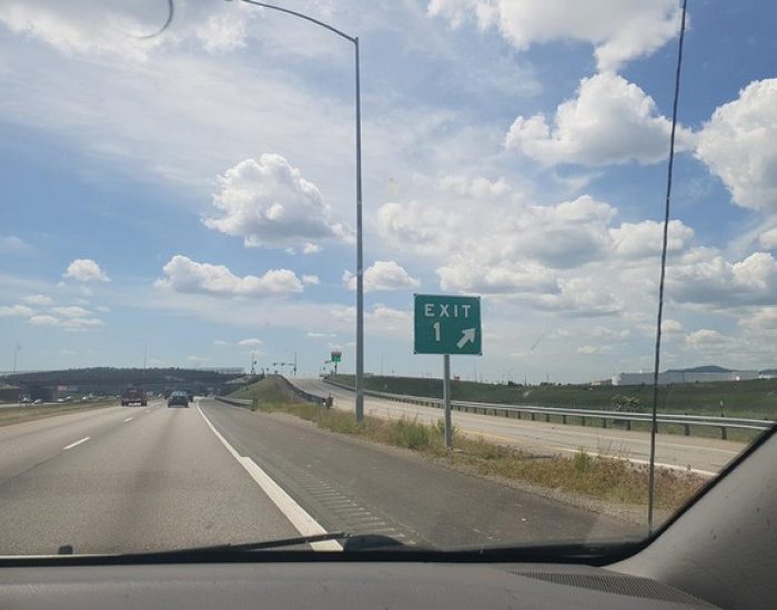EXIT 1 המייל הראשון בכביש 90 במדינת איידהו