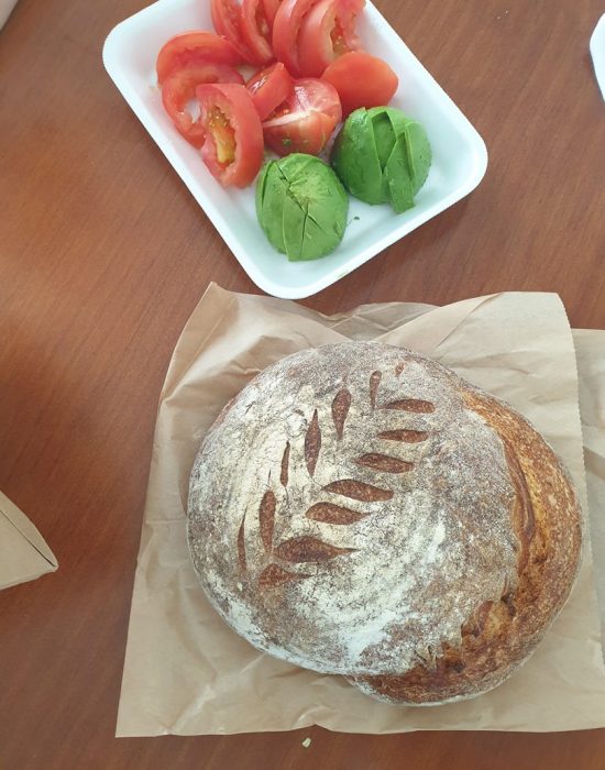 לחם מחמצת ליום ראשון, גם הוא מבית חב''ד