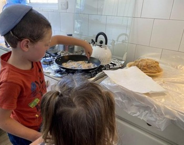 ילדים מבשלים