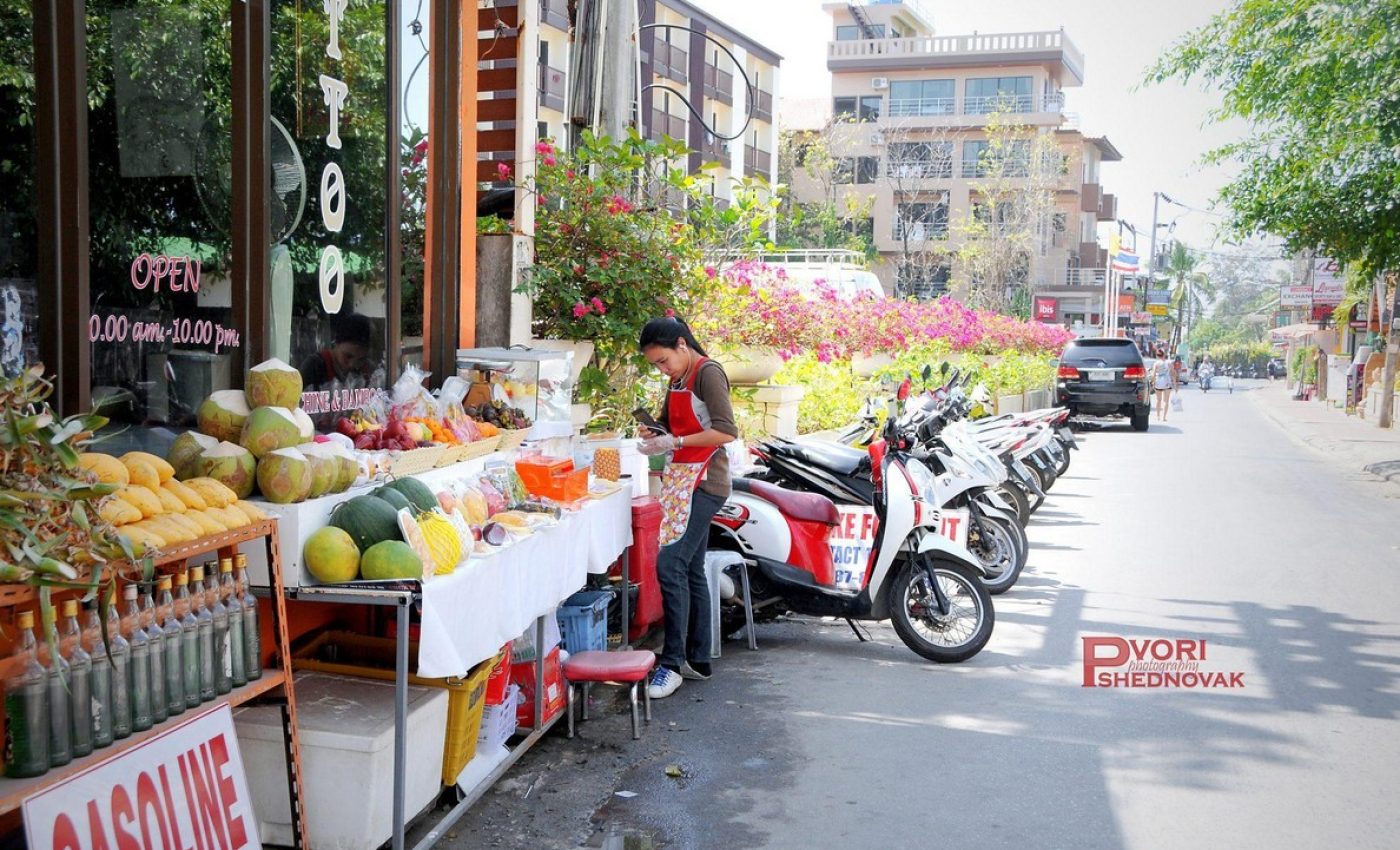אופנועים,פירות טרופיים וסמארטפון.תאילנד במיטבה